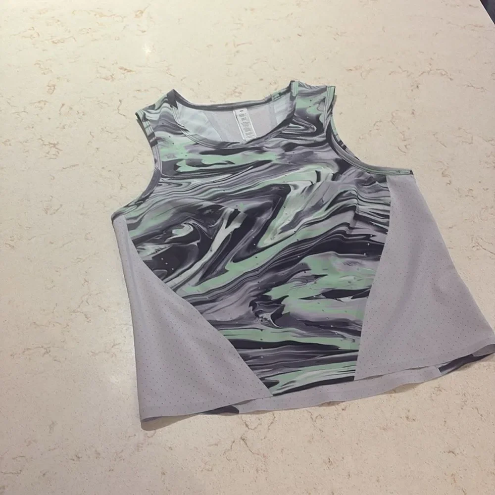 Lululemon Swift ventilated running tank SZ 2